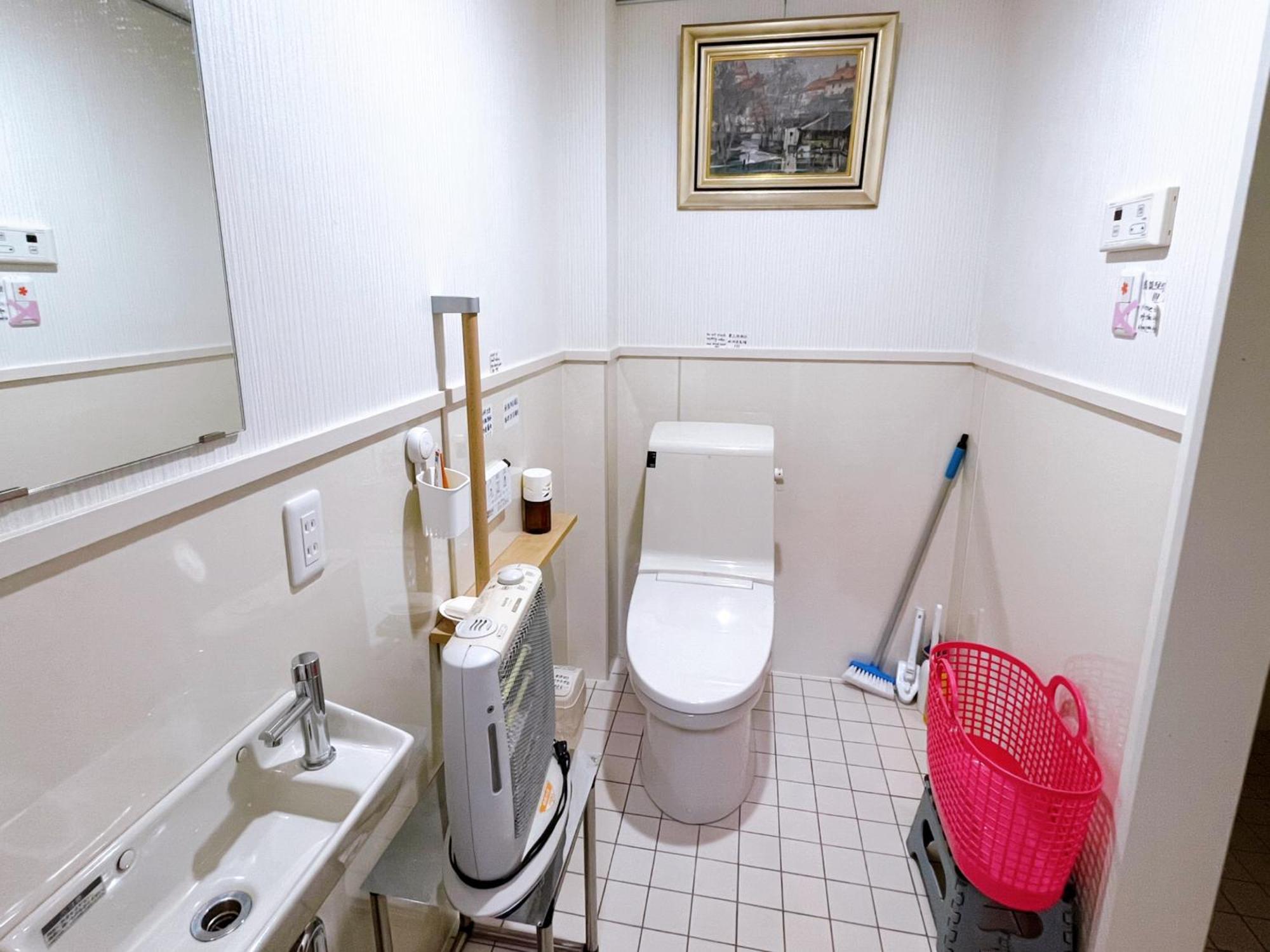 Guesthouse Atelier Ten 民泊アトリエ天 Ōsaka Eksteriør bilde