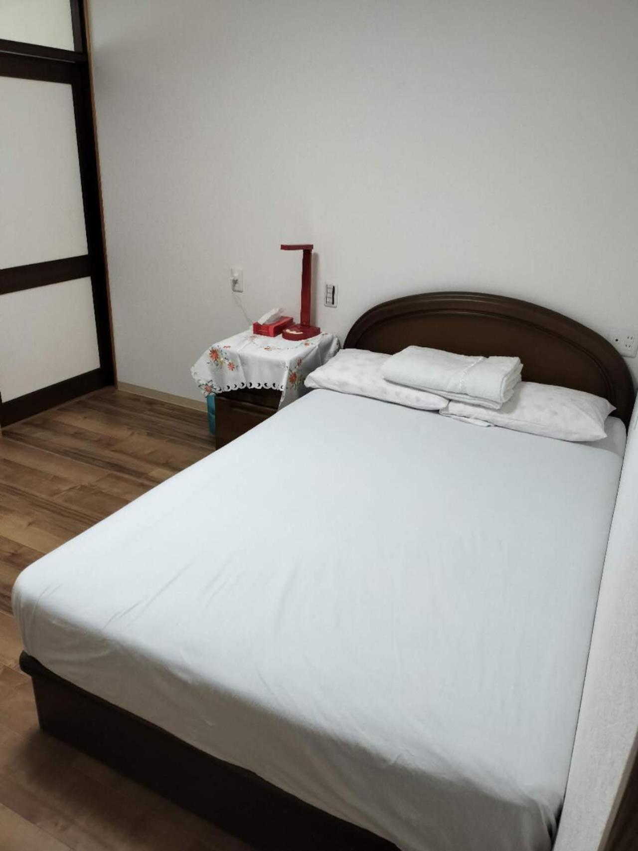 Guesthouse Atelier Ten 民泊アトリエ天 Ōsaka Eksteriør bilde